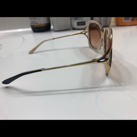 Oakley women’s oversized glasses